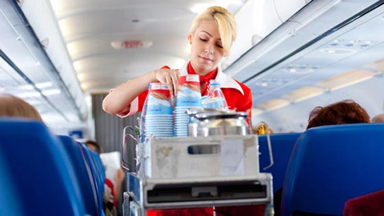 اعترافات خطيرة يدلي بها مضيفو الطيران قد لا تصدقها صورة رقم 1 اعترافات خطيرة يدلي بها مضيفو الطيران قد لا تصدقها صورة رقم 1