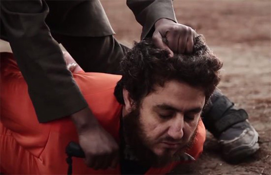 صور صبي داعشي ينحر القيادي في الجبهة الشامية محمد طبشو صورة رقم 8 صور صبي داعشي ينحر القيادي في الجبهة الشامية محمد طبشو صورة رقم 8