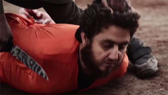 صور صبي داعشي ينحر القيادي في الجبهة الشامية محمد طبشو صورة رقم 9 صور صبي داعشي ينحر القيادي في الجبهة الشامية محمد طبشو صورة رقم 9