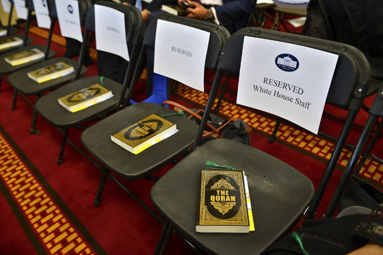 بعد زيارة اوباما للمسجد.. الكشف عن رئيس امريكي اتهم بانه مسلم متخفي صورة رقم 3 بعد زيارة اوباما للمسجد.. الكشف عن رئيس امريكي اتهم بانه مسلم متخفي صورة رقم 3