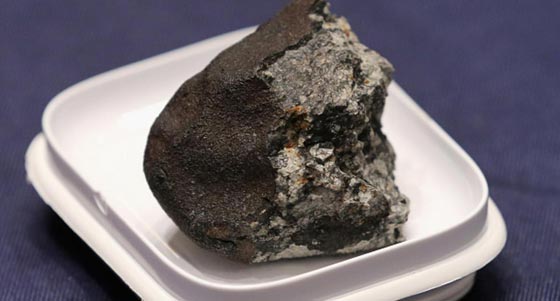 اول حالة وفاة لرجل هندي اصابه نيزك سقط من الفضاء الخارجي صورة رقم 1