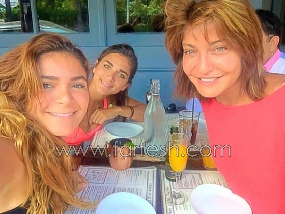 صور ابنة علا غانم ترتدي تنانير قصيرة جدا وتسهر في البارات تستفز الجمهور! صورة رقم 10
