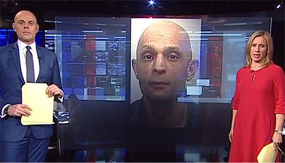 احراج مذيع على الهواء بسبب التشابه بينه وبين مجرم خطير هارب.. شاهد صورة رقم 2 احراج مذيع على الهواء بسبب التشابه بينه وبين مجرم خطير هارب.. شاهد صورة رقم 2