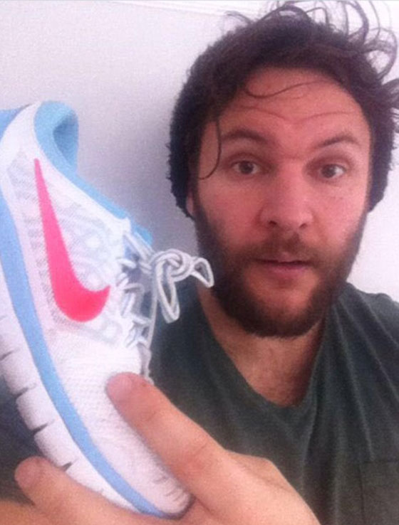 سندريلا تبعث في بريطانيا.. وعاشقها يبحث عنها في عيد الحب صورة رقم 1