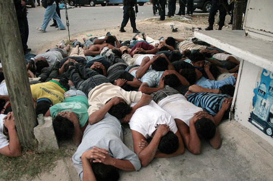 مجزرة في سجن مكسيكي قد تدخل ادارته الى السجن اكثر من الف سنة صورة رقم 10