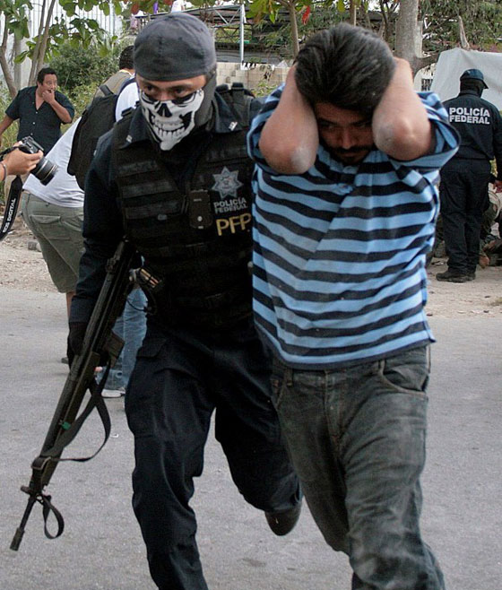 مقتل 49 شخصا في سجن مكسيكي منكوب.. واعتقال مديرته صورة رقم 19