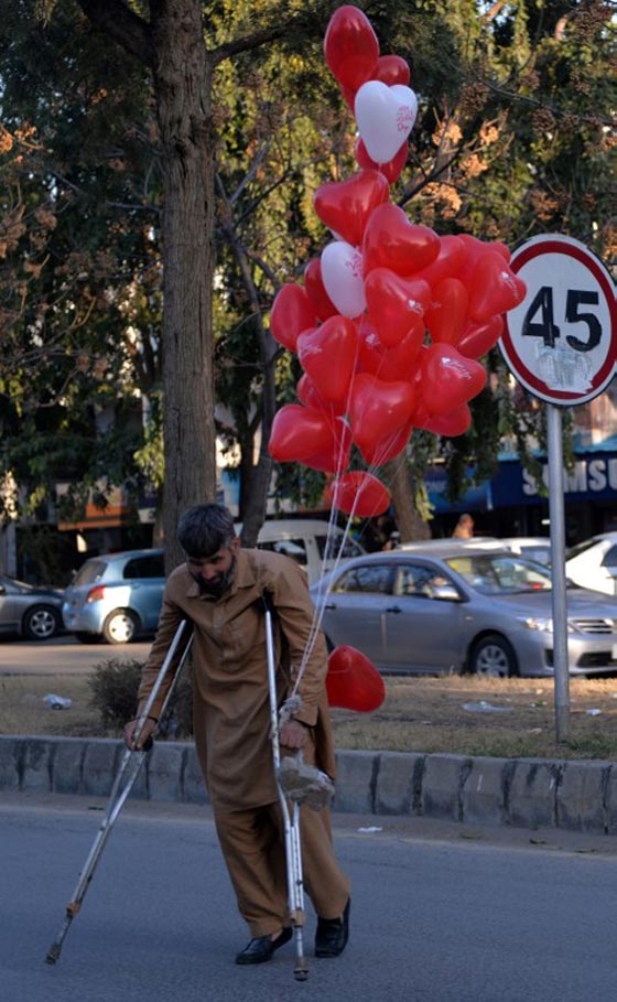احتفلوا به في الماضي.. عيد الحب في باكستان معصية ومهرجان للفاحشة صورة رقم 30