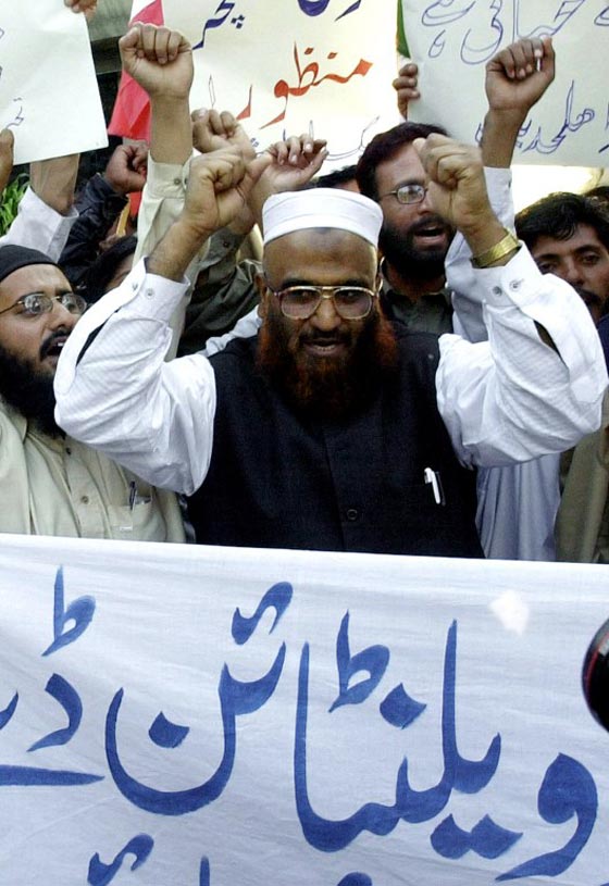 احتفلوا به في الماضي.. عيد الحب في باكستان معصية ومهرجان للفاحشة صورة رقم 56