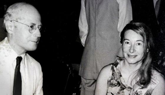 البابا يوحنا بولس الثاني الذي اعلن قديسا كان على علاقة بامرأة حسناء مدة 30 عاما صورة رقم 4