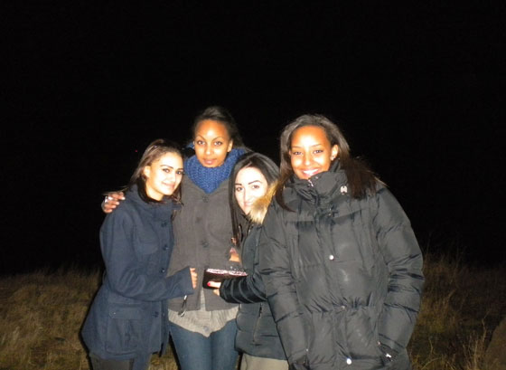 السويد: شاهد كيف تصدت زينب المصرية للص المسلح الملثم صورة رقم 3