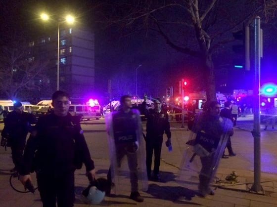 انفجار في انقرة يودي بحياة 28 شخصا ويخلف 61 مصابا صورة رقم 6