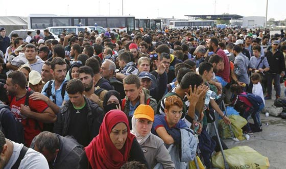 انتفاضة بولندية مفاجئة ضد اللاجئين.. محورها الاتهام بالتحرش والاغتصاب!! صورة رقم 2