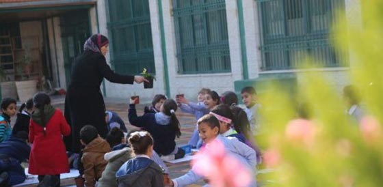 فلسطين تدخل خارطة العالم بفضل معلمة متفوقة صورة رقم 3