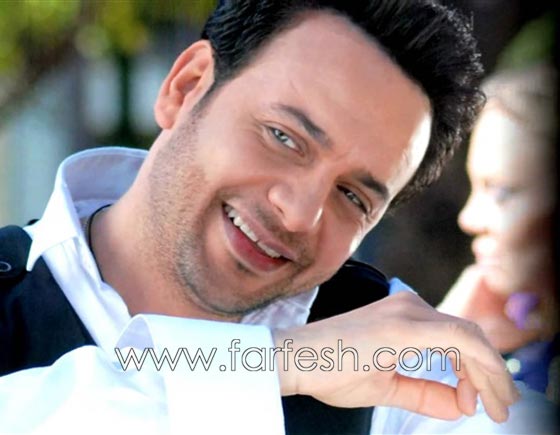 صور فنانين ميزتهم علامات  في وجوههم.. منهم احمد السقا وتامر حسني صورة رقم 3