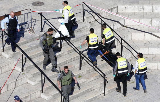 فلسطيني ينضم الى ضحايا اسرائيل بتهمة طعن جنديين في القدس صورة رقم 2