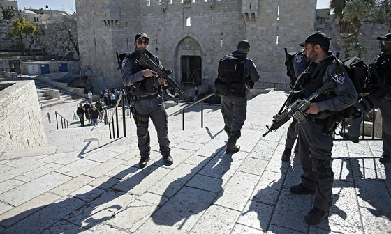 فلسطيني ينضم الى ضحايا اسرائيل بتهمة طعن جنديين في القدس صورة رقم 5