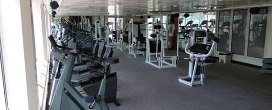 السويديون يختارون اضخم سفينة  كروز متقاعدة لنقل اللاجئين  الى  بلادهم صورة رقم 13