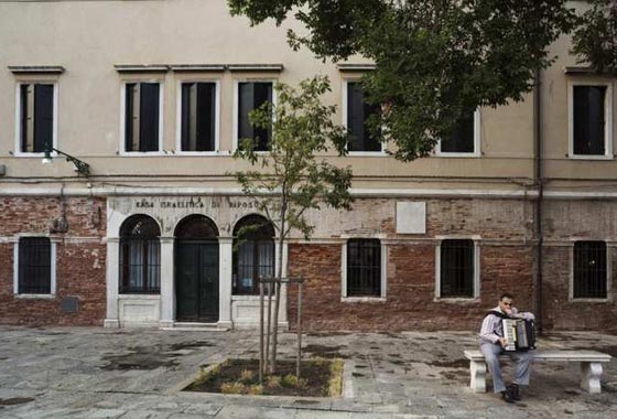 بعد 500 عام.. هكذا بدا اول غيتو لليهود في اوروبا صورة رقم 8