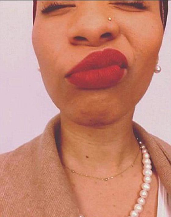 ثورة نسائية عارمة.. والسبب اهانة عنصرية لفتاة اوغندية صورة رقم 17