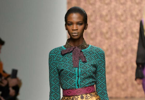 ثورة نسائية عارمة.. والسبب اهانة عنصرية لفتاة اوغندية صورة رقم 6