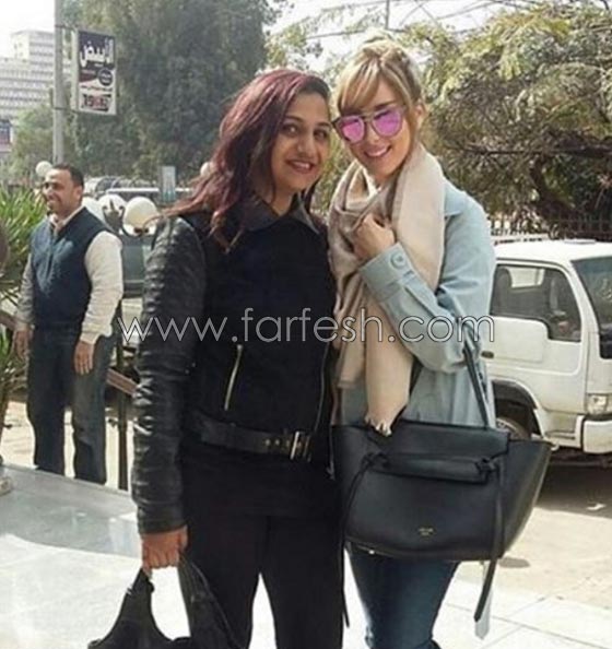 صور تامر حسني مع زوجته بسمة بوسيل يشاركان في حملة التبرع بالدم  صورة رقم 3