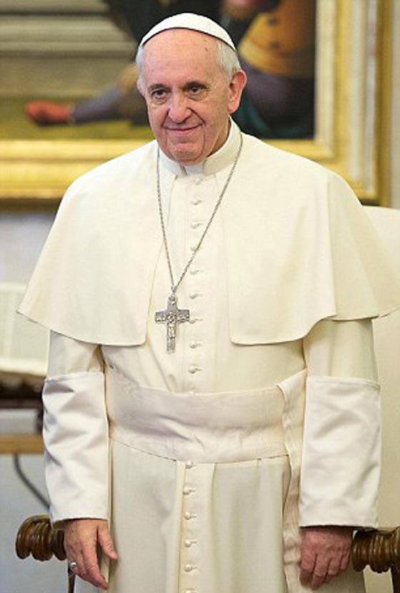 وسط تكتم الشرطة.. العثور على جثة سكرتيرة البابا الحامل مقتولة في شقتها صورة رقم 5