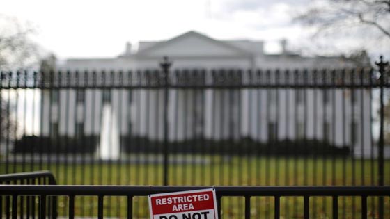 طائرة مجهولة تحلق في سماء واشنطن واعلان حالة الطوارئ صورة رقم 1