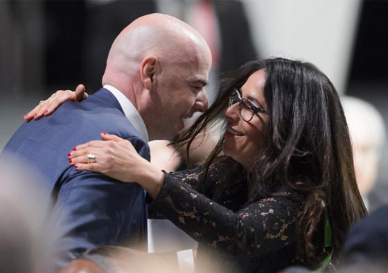 هكذا علمت زوجة رئيس الفيفا اللبنانية زوجها السويسري.. اللغة العربية صورة رقم 1 هكذا علمت زوجة رئيس الفيفا اللبنانية زوجها السويسري.. اللغة العربية صورة رقم 1