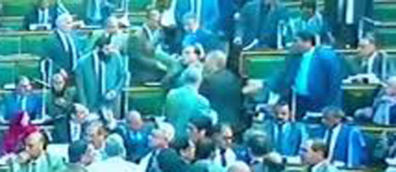 نائب مصري يضرب توفيق عكاشة بالحذاء لانه التقى السفير الاسرائيلي صورة رقم 2 نائب مصري يضرب توفيق عكاشة بالحذاء لانه التقى السفير الاسرائيلي صورة رقم 2