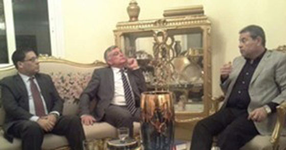 نائب مصري يضرب توفيق عكاشة بالحذاء لانه التقى السفير الاسرائيلي صورة رقم 5 نائب مصري يضرب توفيق عكاشة بالحذاء لانه التقى السفير الاسرائيلي صورة رقم 5