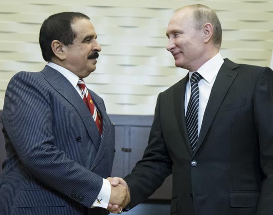 ملك البحرين يهدي بوتين سيفا دمشقيا والأخير يهديه الحصان حجي بك صورة رقم 5 ملك البحرين يهدي بوتين سيفا دمشقيا والأخير يهديه الحصان حجي بك صورة رقم 5