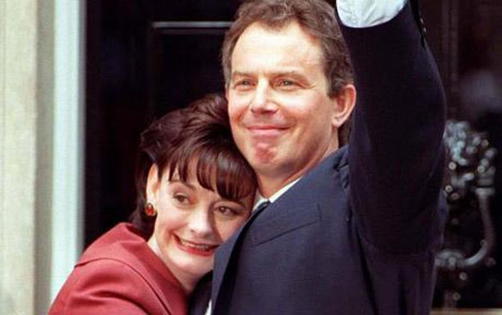 بلير كان السبب في طلاق مردوخ من زوجته بعد ان اقام علاقة معها صورة رقم 12