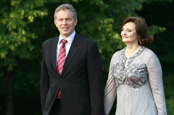 بلير كان السبب في طلاق مردوخ من زوجته بعد ان اقام علاقة معها صورة رقم 11