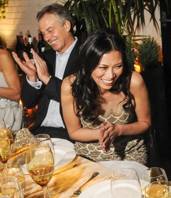 بلير كان السبب في طلاق مردوخ من زوجته بعد ان اقام علاقة معها صورة رقم 1