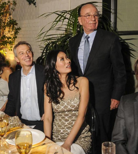 بلير كان السبب في طلاق مردوخ من زوجته بعد ان اقام علاقة معها صورة رقم 4