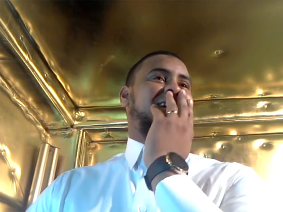 شاهد واستمع كيف حاور الراقي المغربي ملكة من الجان صورة رقم 1 شاهد واستمع كيف حاور الراقي المغربي ملكة من الجان صورة رقم 1