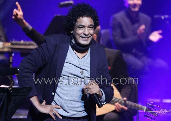 فيديو: محمد منير في اغنية نادرة من التراث النوبي صورة رقم 2