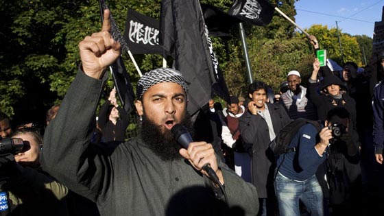 اسلاميون يشكلون جند الله لمواجهة جند اودن النرويجية المناهضة للاجئين!! صورة رقم 3 اسلاميون يشكلون جند الله لمواجهة جند اودن النرويجية المناهضة للاجئين!! صورة رقم 3