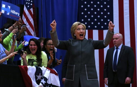 اخر اخبار الماراثون الرئاسي.. صعود لترامب وهبوط لكلينتون صورة رقم 2 اخر اخبار الماراثون الرئاسي.. صعود لترامب وهبوط لكلينتون صورة رقم 2