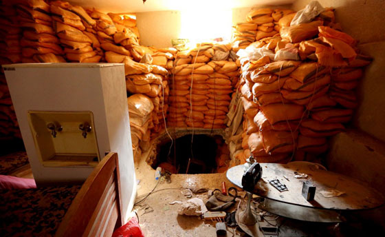 صور الخنادق التي يتحصن بها عناصر داعش من ضربات التحالف صورة رقم 2 صور الخنادق التي يتحصن بها عناصر داعش من ضربات التحالف صورة رقم 2