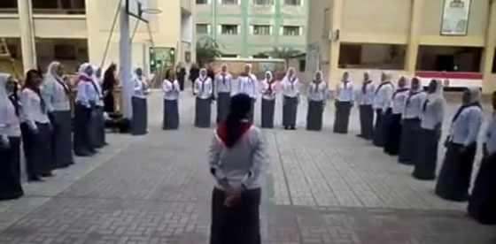 صيحات غير مفهومة لفريق فتيات مصري اثناء تدريب يثير السخرية صورة رقم 2 صيحات غير مفهومة لفريق فتيات مصري اثناء تدريب يثير السخرية صورة رقم 2