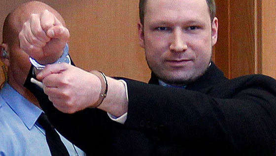 السفاح النرويجي يحظى بغرفة رياضة وكمبيوتر ويشتكي سوء ظروف سجنه! صورة رقم 10 السفاح النرويجي يحظى بغرفة رياضة وكمبيوتر ويشتكي سوء ظروف سجنه! صورة رقم 10