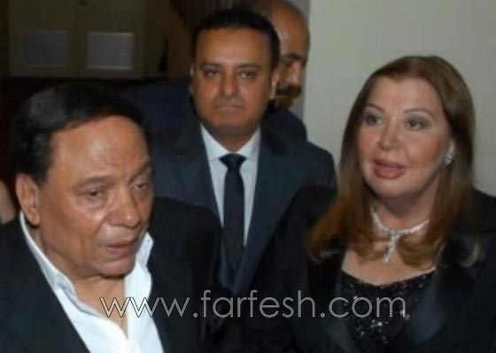 صور عادل امام العائلية القديمة مع شقيقه، والده، زوجته وابنائه صورة رقم 8