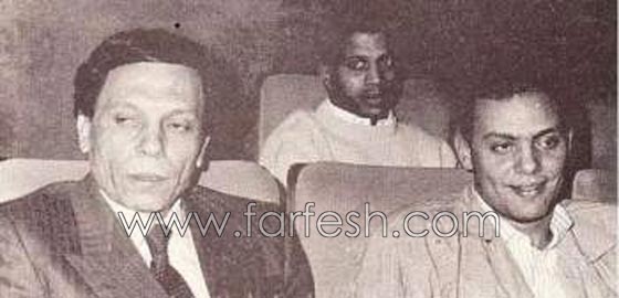 صور عادل امام العائلية القديمة مع شقيقه، والده، زوجته وابنائه صورة رقم 5