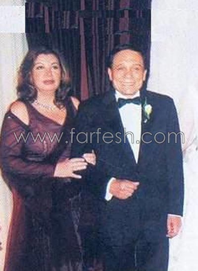 صور عادل امام العائلية القديمة مع شقيقه، والده، زوجته وابنائه صورة رقم 2