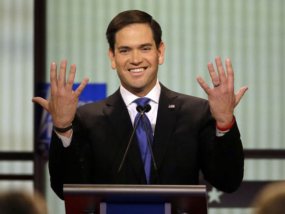 كلينتون وساندرز يتنافسان في قدرتهما على هزيمة ترامب الذي بدأ يتراجع صورة رقم 11