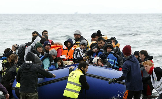  مقبرة سترات النجاة في اليونان.. كل واحدة منها تركت قصة وحلم لاجئ صورة رقم 2