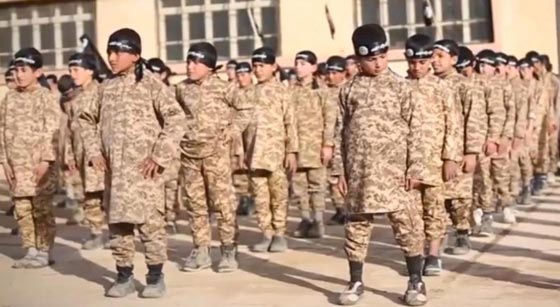 الدواعش يحولون اطفالهم الى قنابل موقوتة صورة رقم 3