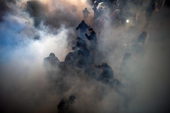 صحيفة زمان تتحدث عن اسود يوم في تاريخ الصحافة التركية صورة رقم 3 صحيفة زمان تتحدث عن اسود يوم في تاريخ الصحافة التركية صورة رقم 3