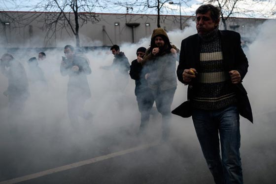 صحيفة زمان تتحدث عن اسود يوم في تاريخ الصحافة التركية صورة رقم 14 صحيفة زمان تتحدث عن اسود يوم في تاريخ الصحافة التركية صورة رقم 14